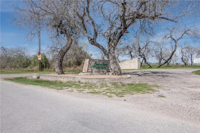 a view of backyard space