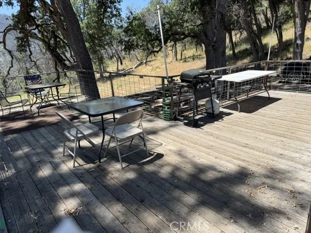 24 North 35 Road Paskenta, CA 96074 - Photo 4 of 41 Raised deck