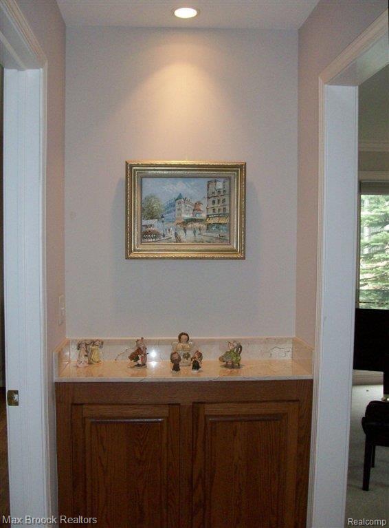 2986 Pheasant Ring Court Rochester, MI 48309 - Photo 18 of 29 Library Cabinet