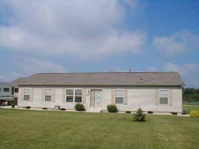 4253 Westerner Winds Road Warsaw, IN 46582 - Photo 1 of 7 Gallery Image 1