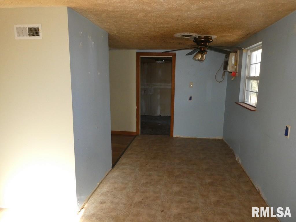2840 South 12th Street Springfield, IL 62703 - Photo 6 of 19