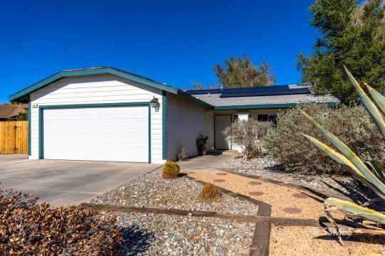 416 Ashton Street Ridgecrest, CA 93555 - Photo 3 of 27