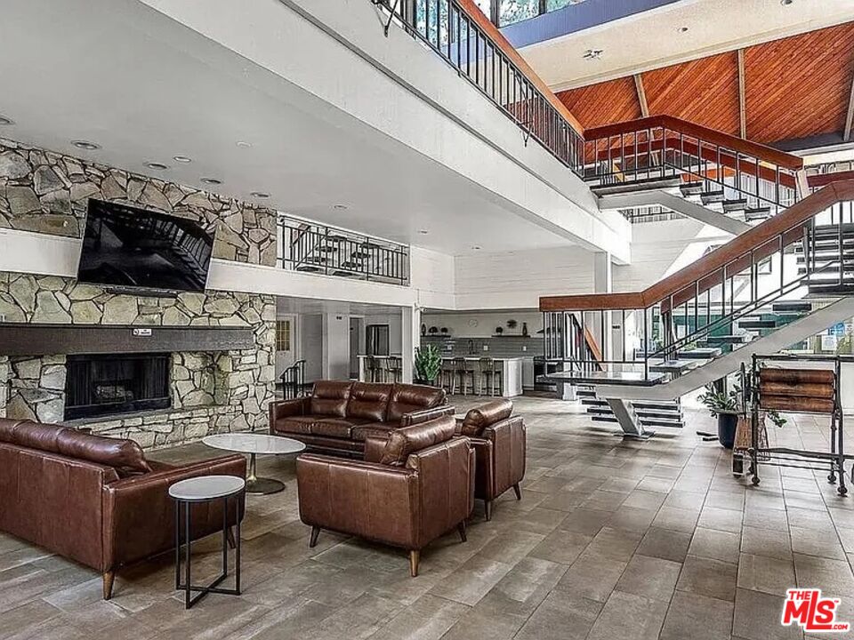 7765 West 91st Street, Unit F Playa del Rey, CA 90293 - Photo 18 of 21