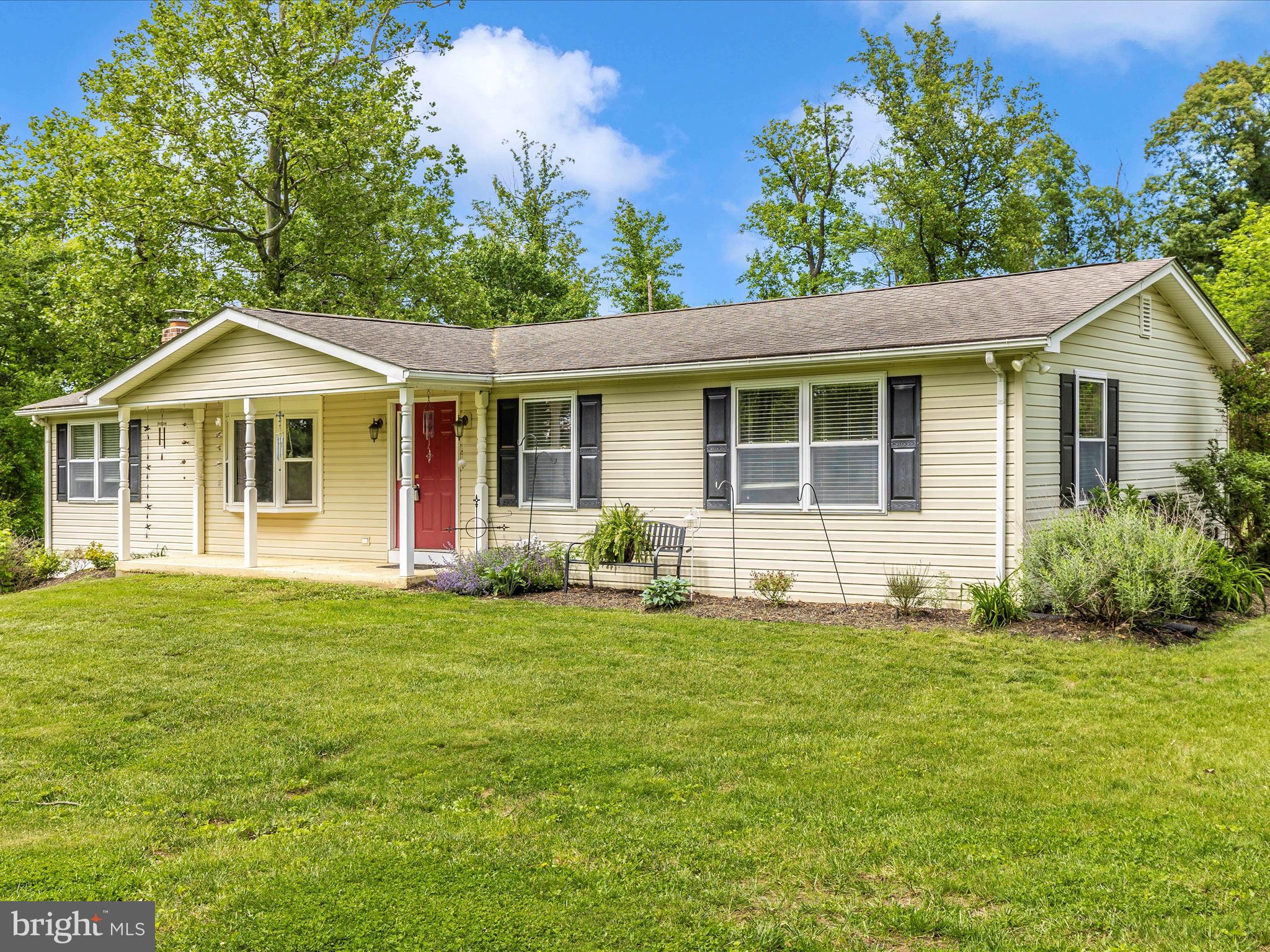 13240 Edgemont Road Smithsburg, MD 21783 - Photo 17 of 25 Exterior Front