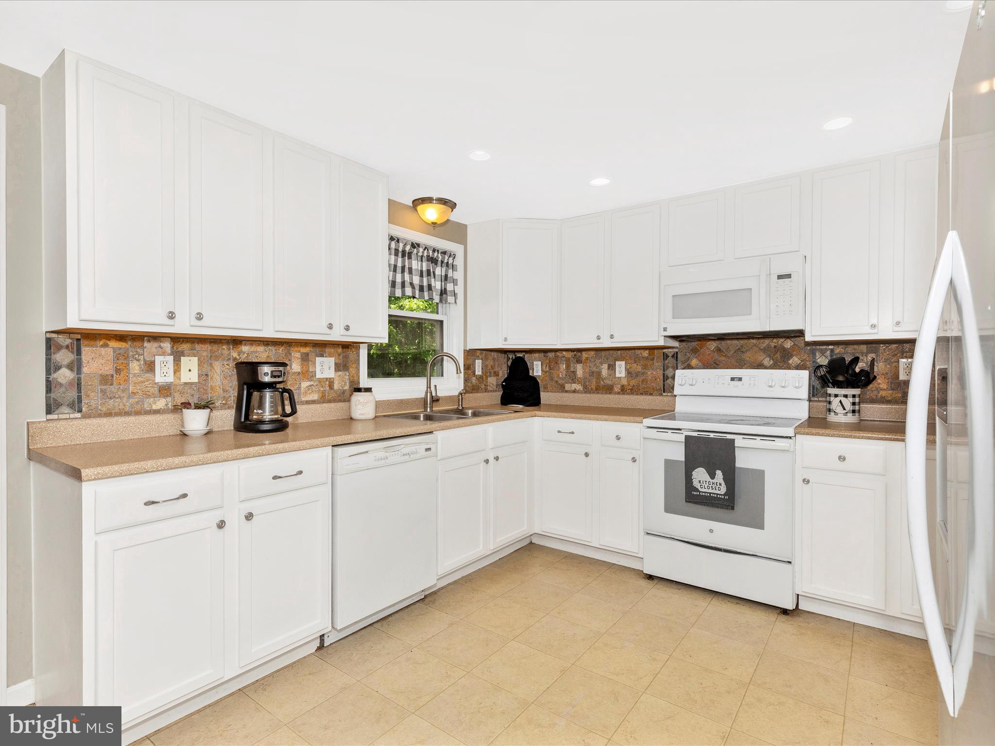 13240 Edgemont Road Smithsburg, MD 21783 - Photo 5 of 25 Kitchen