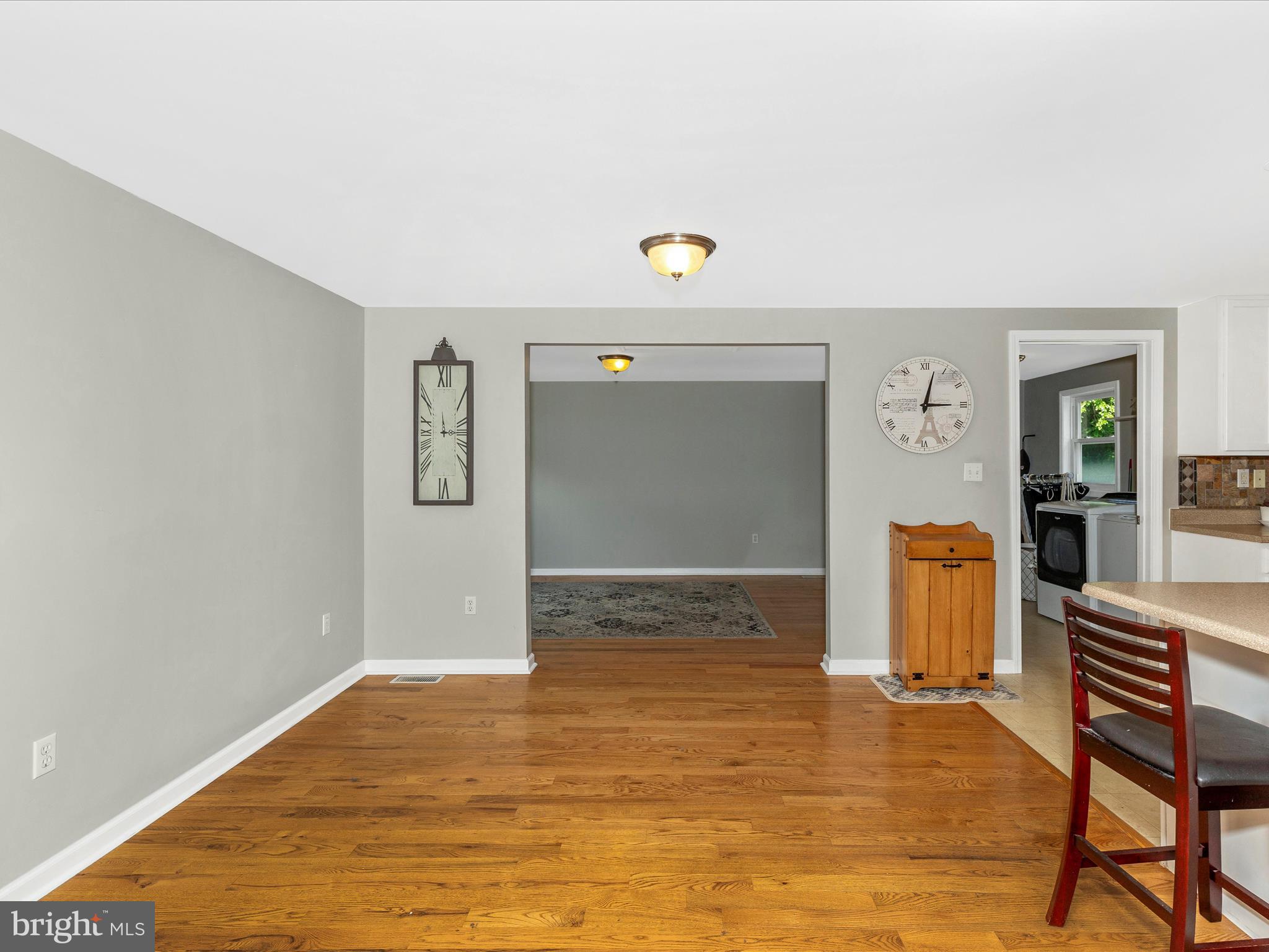 13240 Edgemont Road Smithsburg, MD 21783 - Photo 7 of 25 Table - Office - Den Area