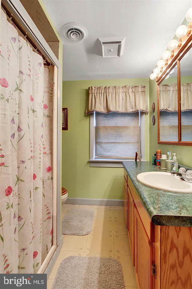 3681 Colonial Road Dover, PA 17315 - Photo 16 of 24 Gallery Image 16