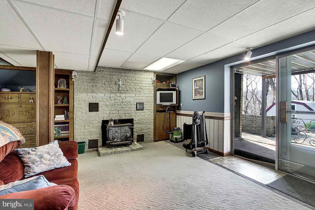 3681 Colonial Road Dover, PA 17315 - Photo 18 of 24 Gallery Image 18