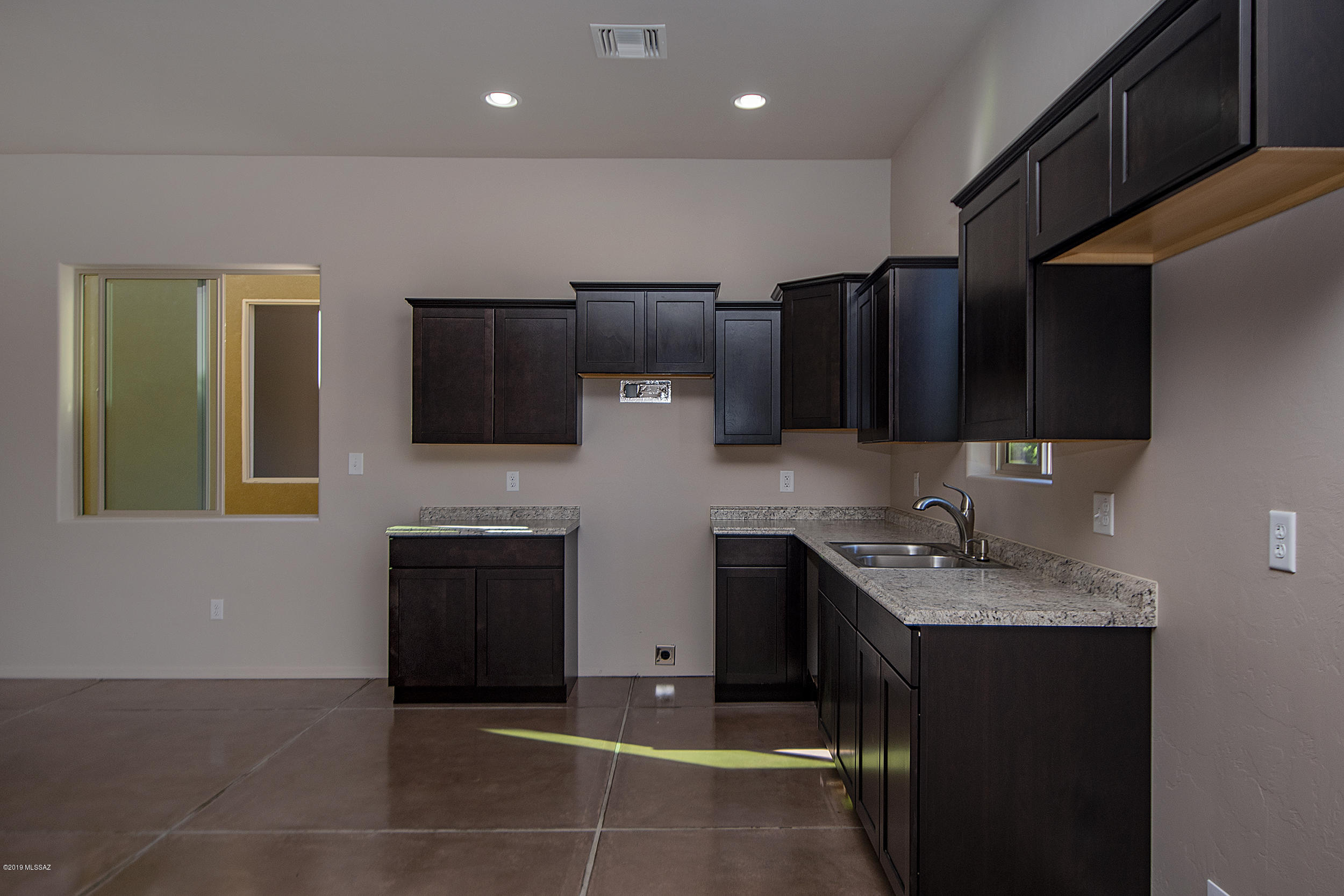 2236 West Drexel Road Tucson, AZ 85746 - Photo 4 of 30 Gallery Image 4