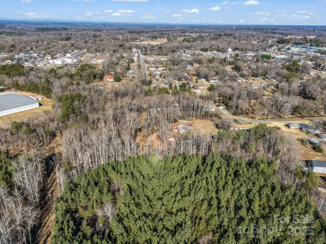 $250,000 | 2072 Dean Lane, Lincolnton, NC 28092