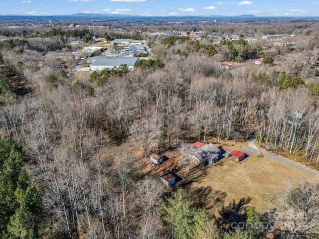 $250,000 | 2072 Dean Lane, Lincolnton, NC 28092