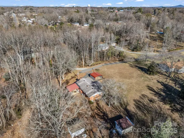 $250,000 | 2072 Dean Lane, Lincolnton, NC 28092