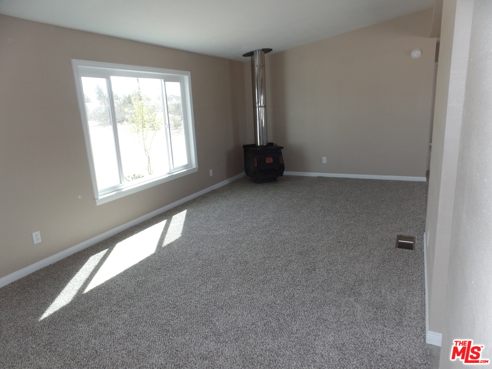 11550 Barker Road Victorville, CA 92392 - Photo 6 of 14