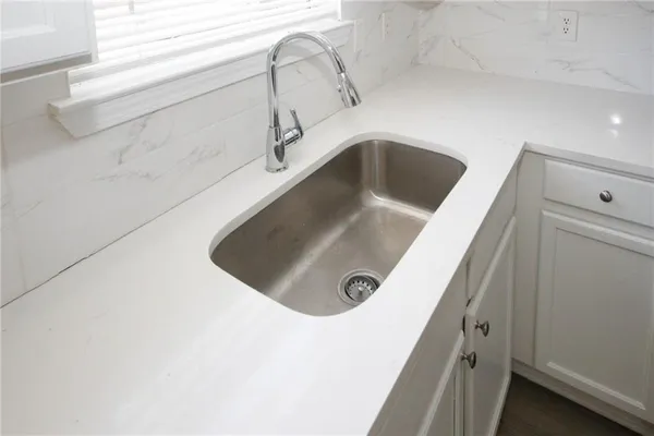 a close view of sink and tap