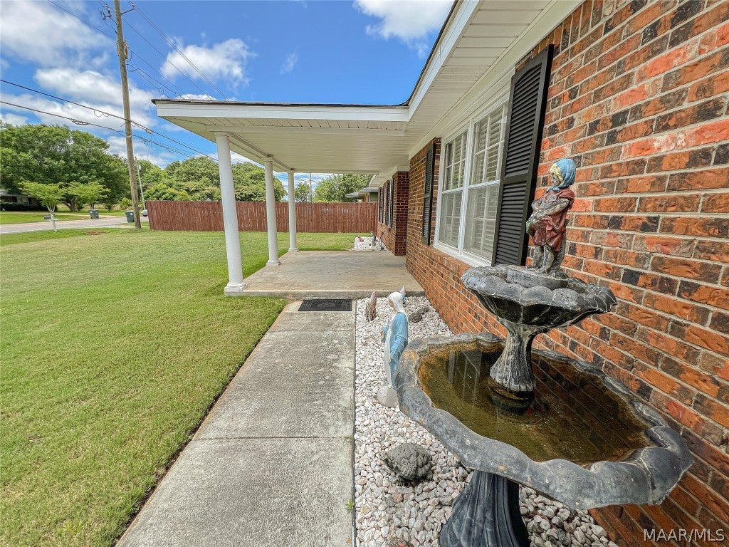 2940 Rocky Head Road Enterprise, AL 36330 - Photo 2 of 52 Gallery Image 2