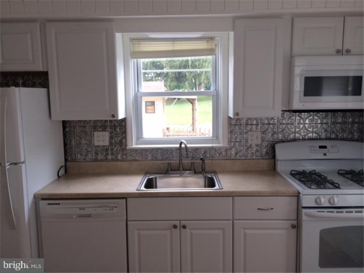 334 Egle Road Reading, PA 19601 - Photo 9 of 21