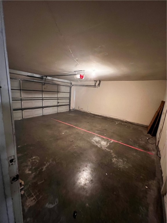 5180 Middlecoff Circle, Unit B Corpus Christi, TX 78413 - Photo 9 of 11 a view of an empty room