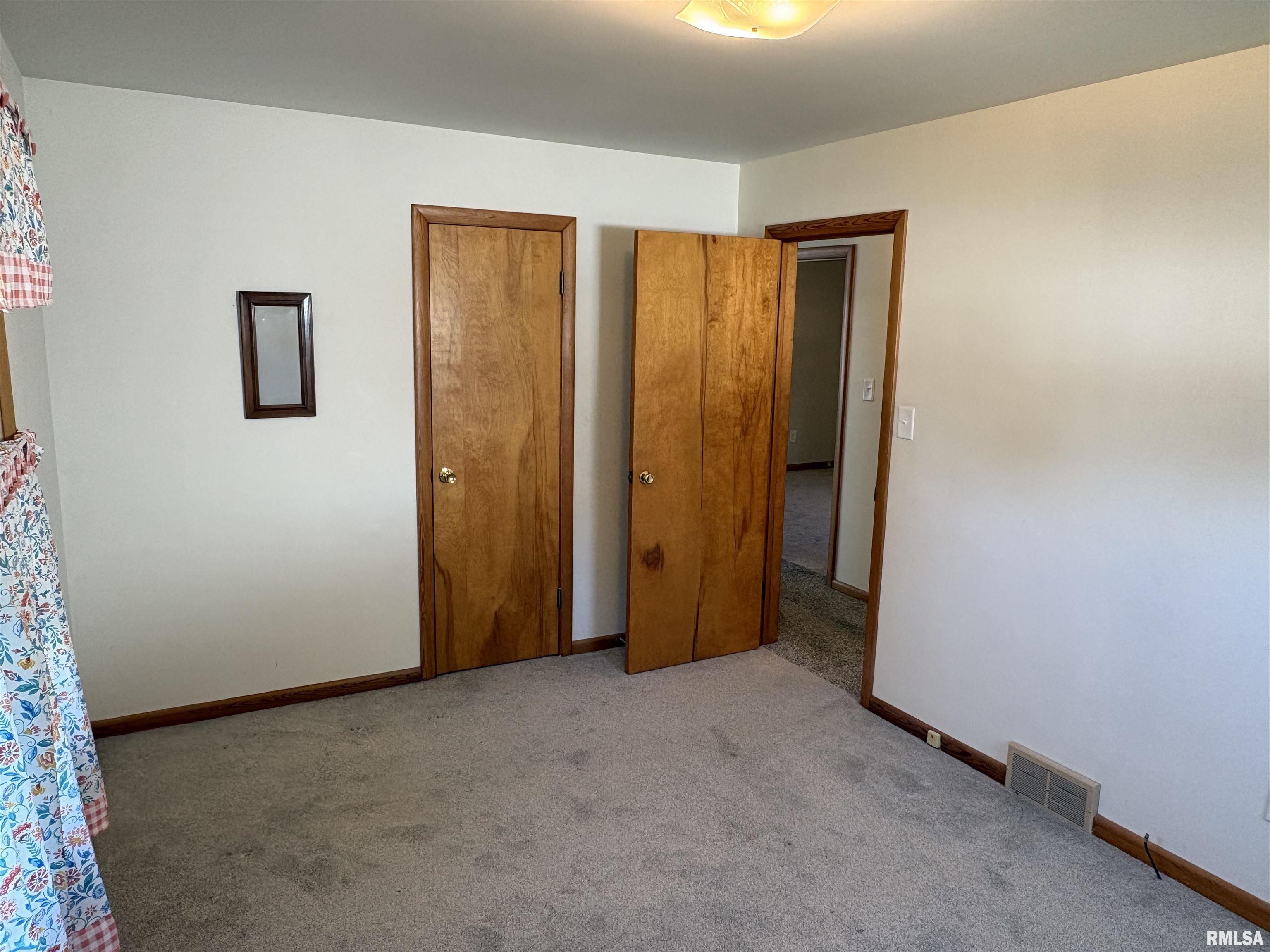 870 Park View Road Galesburg, IL 61401 - Photo 33 of 60