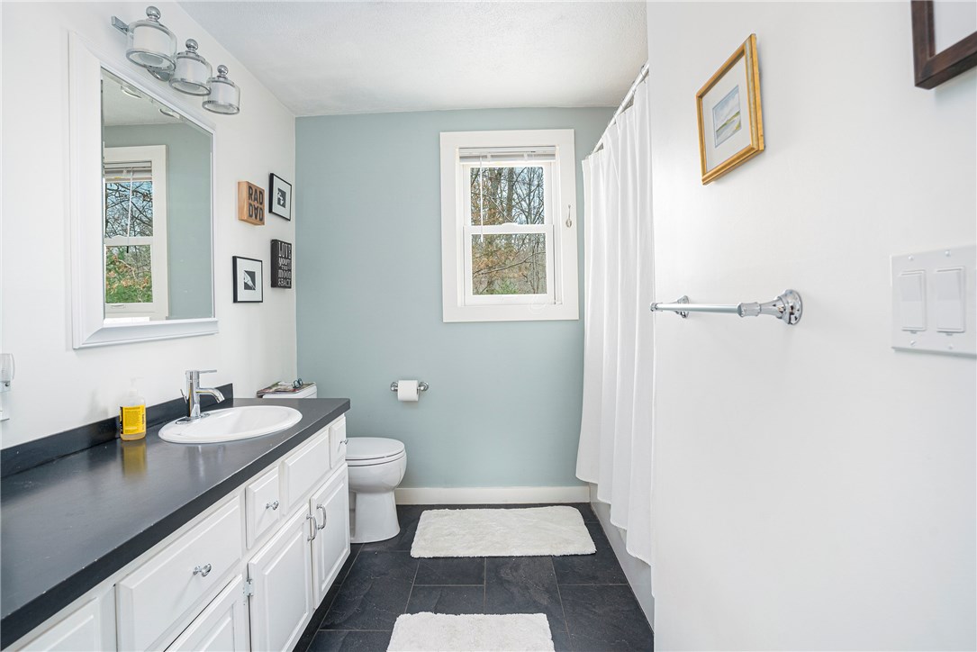 126 Mail Road Exeter, RI 02822 - Photo 19 of 36 2nd floor full bath