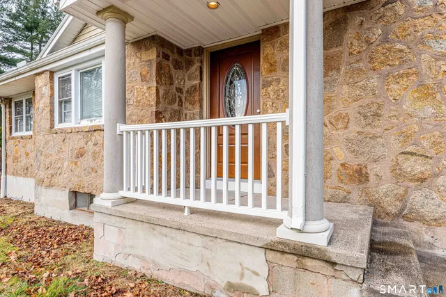 $3,000 | 109 Kings Highway, North Haven, CT 06473