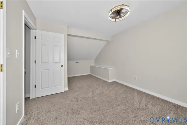 an empty room with a empty space