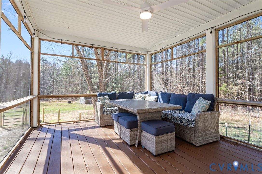 24221 Pear Orchard Road Moseley, VA 23120 - Photo 19 of 50 Screened-in porch