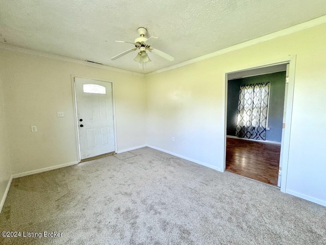 10800 Blue Lick Road Louisville, KY 40229 - Photo 14 of 40 12