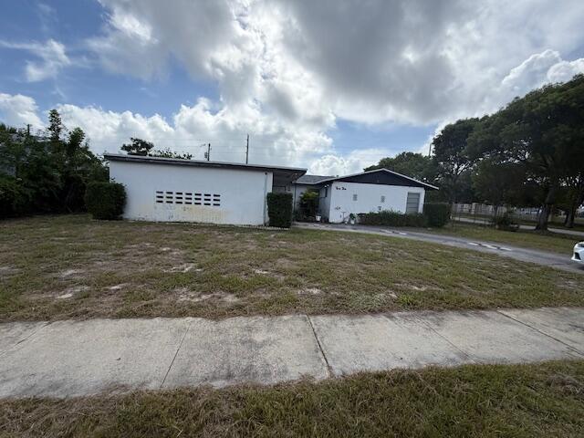 210 West 23rd Street Riviera Beach, FL 33404 - Photo 12 of 12 IMG_0815