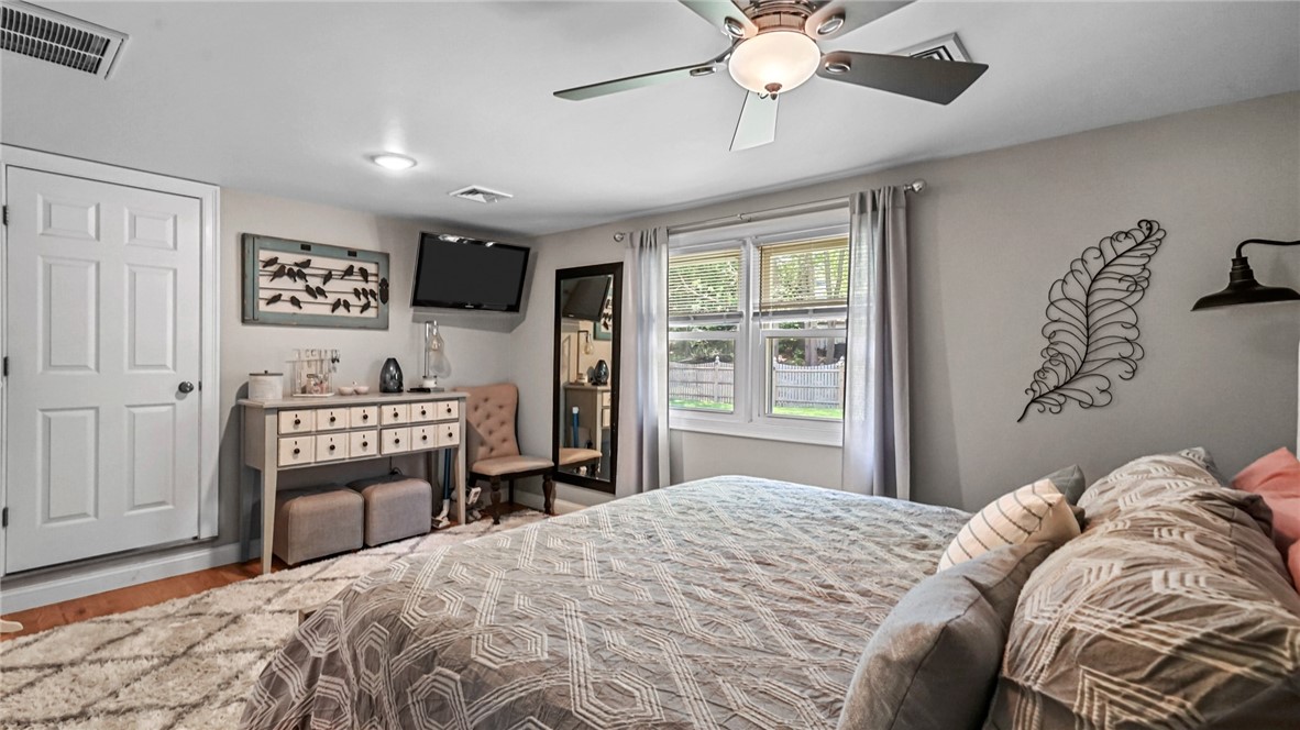 38 Kimberly Lane North Cranston, RI 02921 - Photo 16 of 46