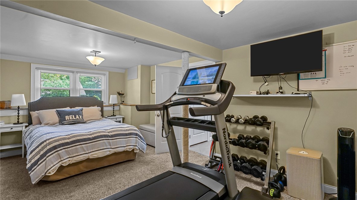 38 Kimberly Lane North Cranston, RI 02921 - Photo 25 of 46