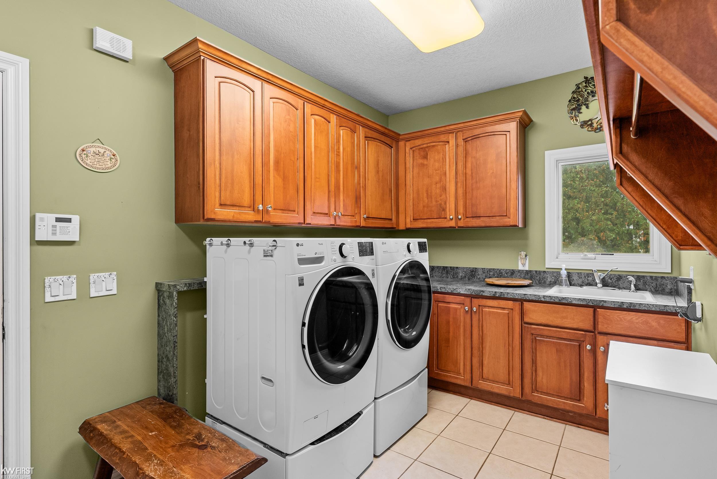 4475 Autumn Ridge Saginaw, MI 48603 - Photo 55 of 83 50192430-5e0e7d24-c5f8-4c62-938f-8a55611ae18a.JPG