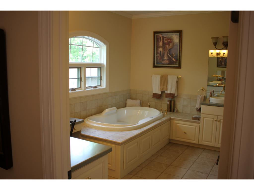 493 Canterbury Road Manchester, VT 05255 - Photo 15 of 18 Gallery Image 15