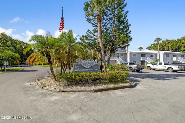 $394,900 | 125 River Bend Road, Unit BLD D, Welaka, FL 32193