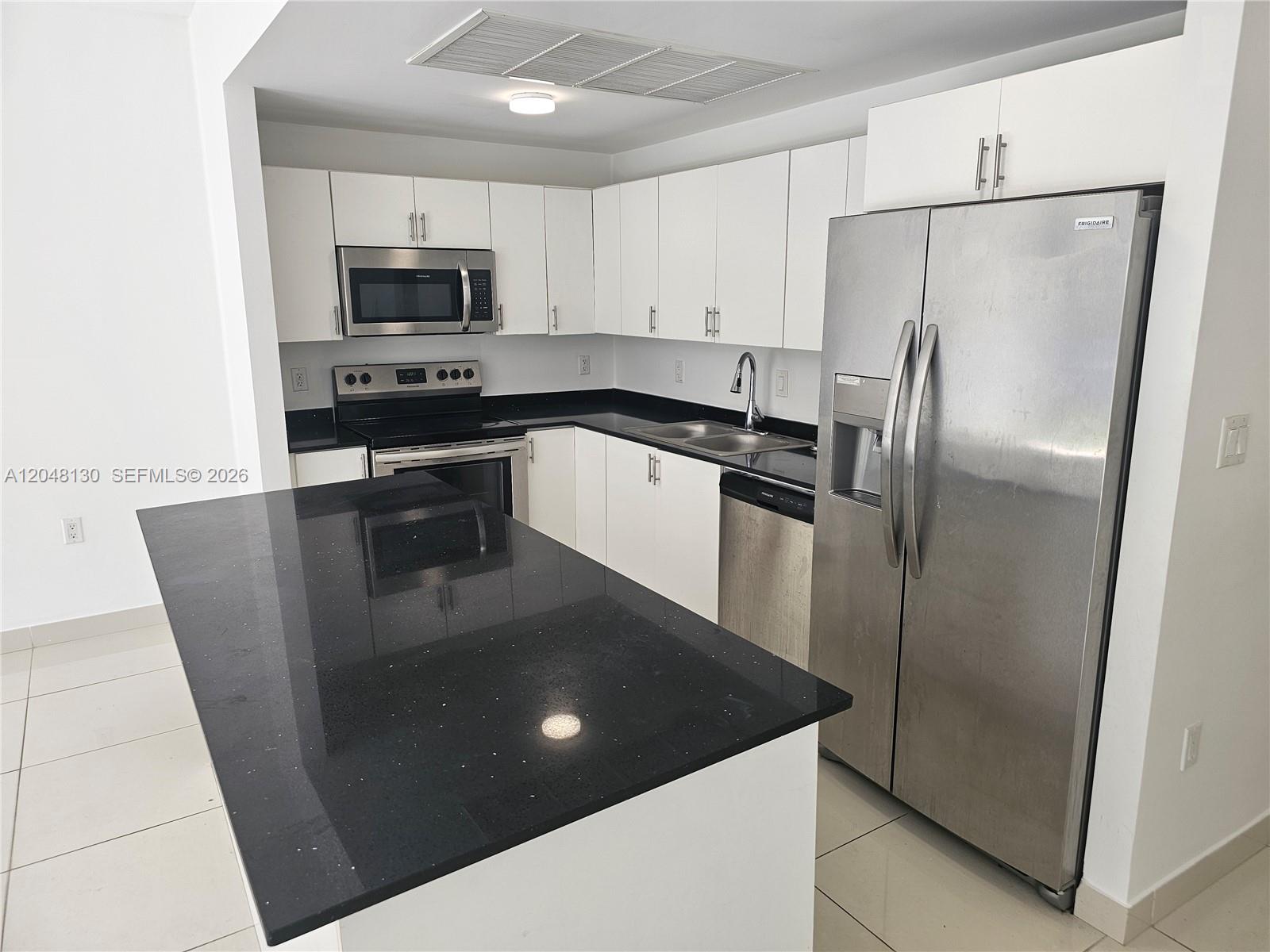 13660 Southwest 260th Street Homestead, FL 33032 - Photo 8 of 60