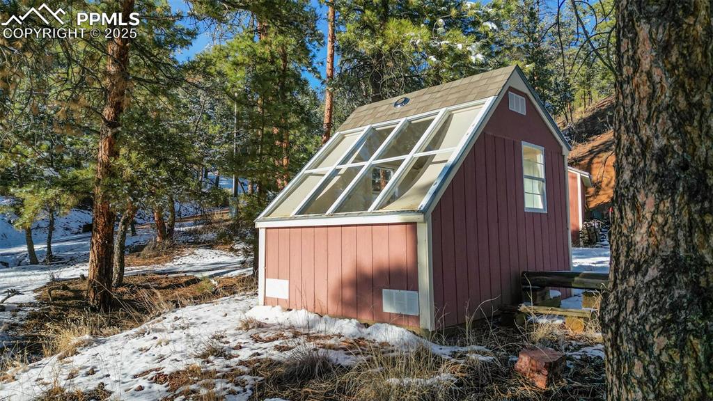 15103 Rainbow Road Sedalia, CO 80135 - Photo 34 of 48 a backyard of a house