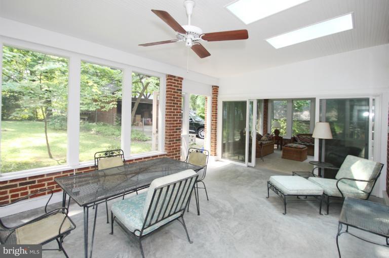 9210 Crosby Road Silver Spring, MD 20910 - Photo 22 of 25 Interior (General)