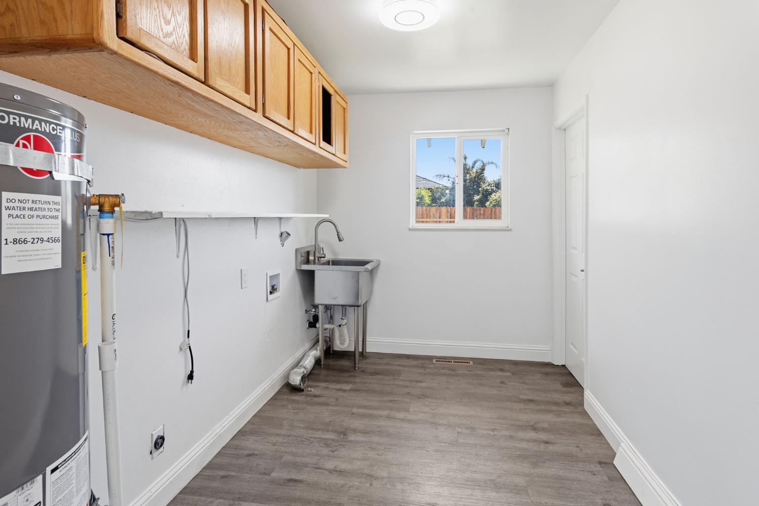 1408 Wallin Way Modesto, CA 95351 - Photo 25 of 32
