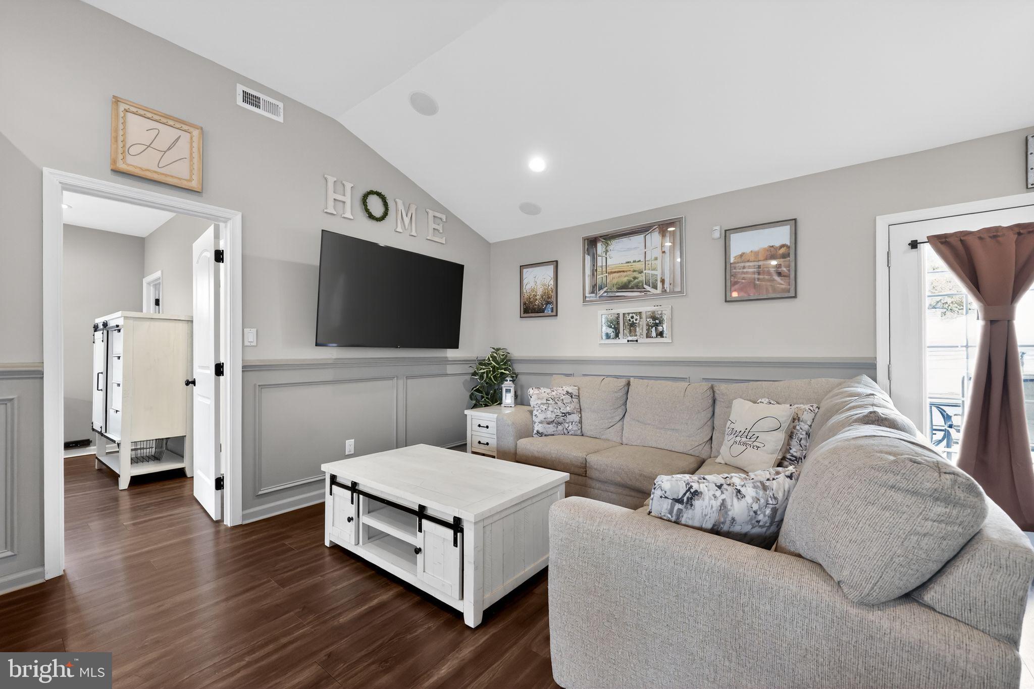 41 Stream Lane Levittown, PA 19055 - Photo 11 of 30