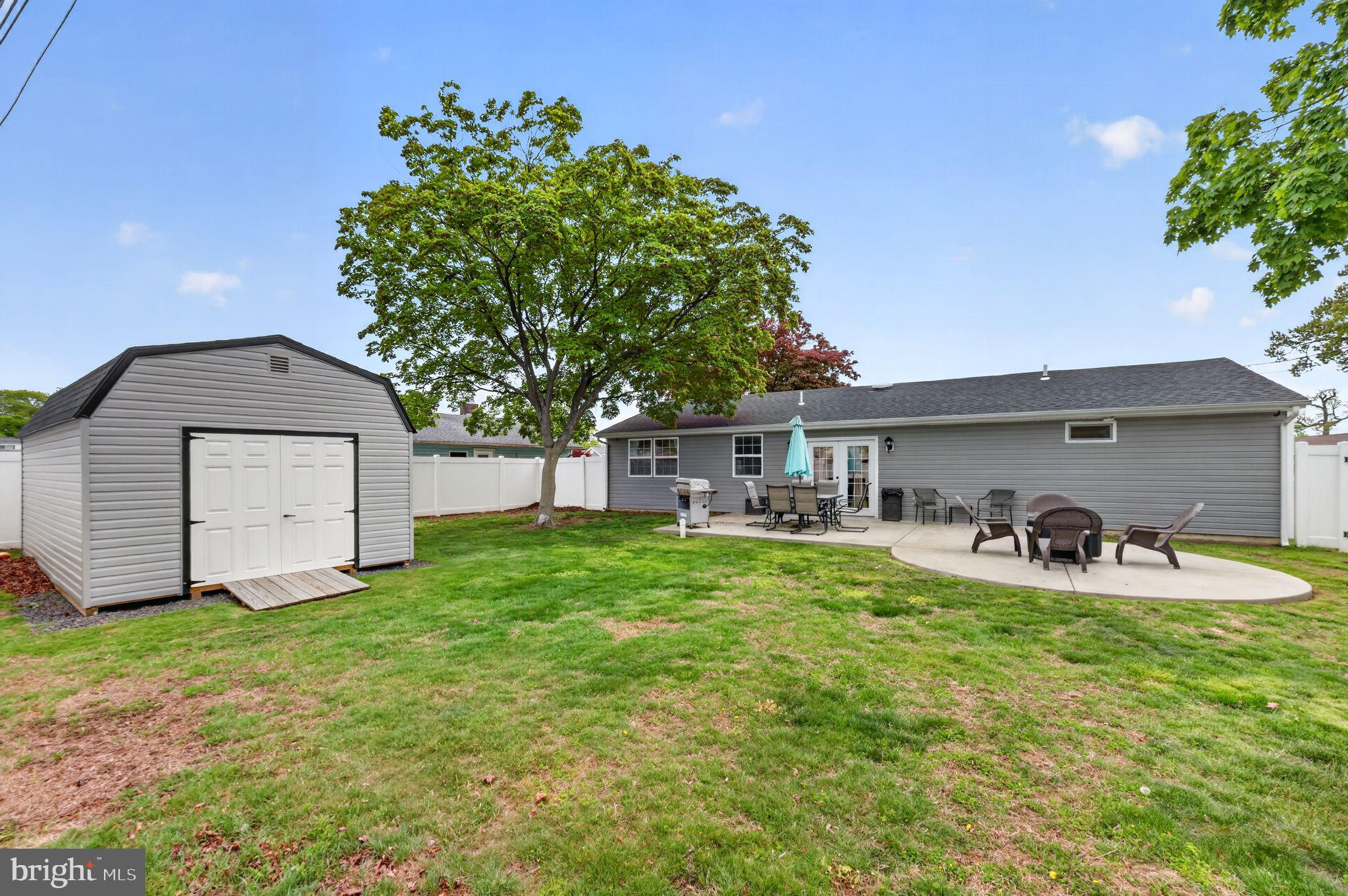 41 Stream Lane Levittown, PA 19055 - Photo 2 of 30