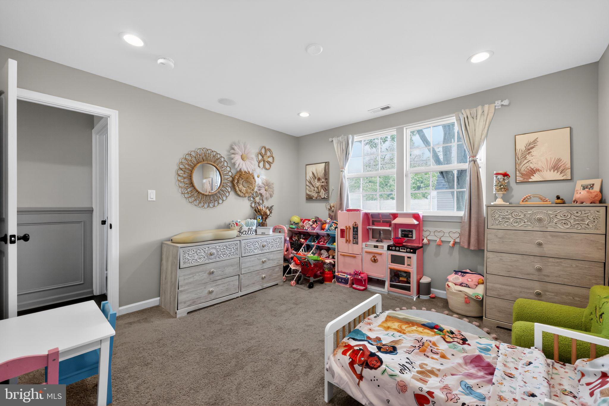 41 Stream Lane Levittown, PA 19055 - Photo 22 of 30 3rd bedroom