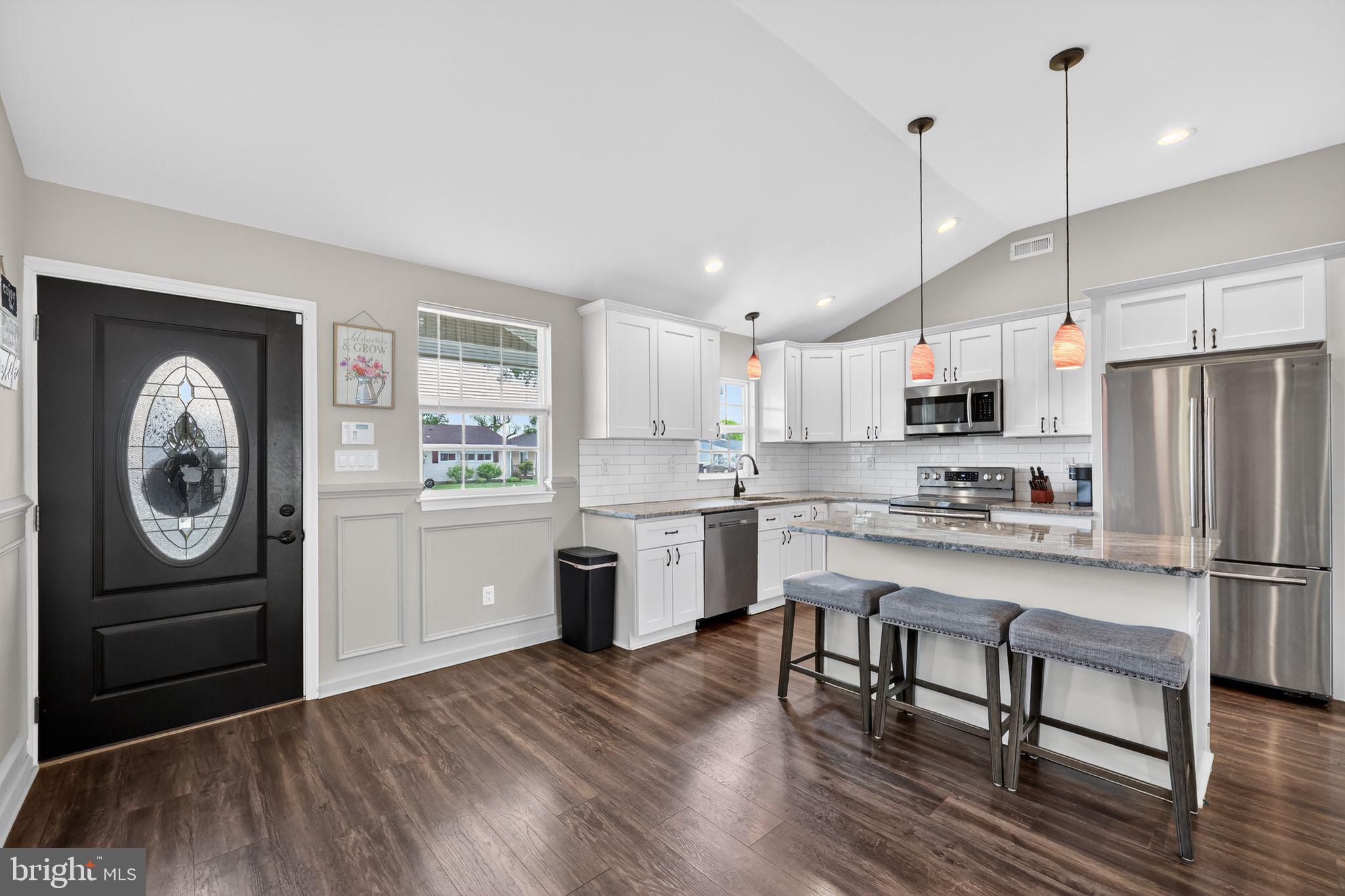 41 Stream Lane Levittown, PA 19055 - Photo 5 of 30