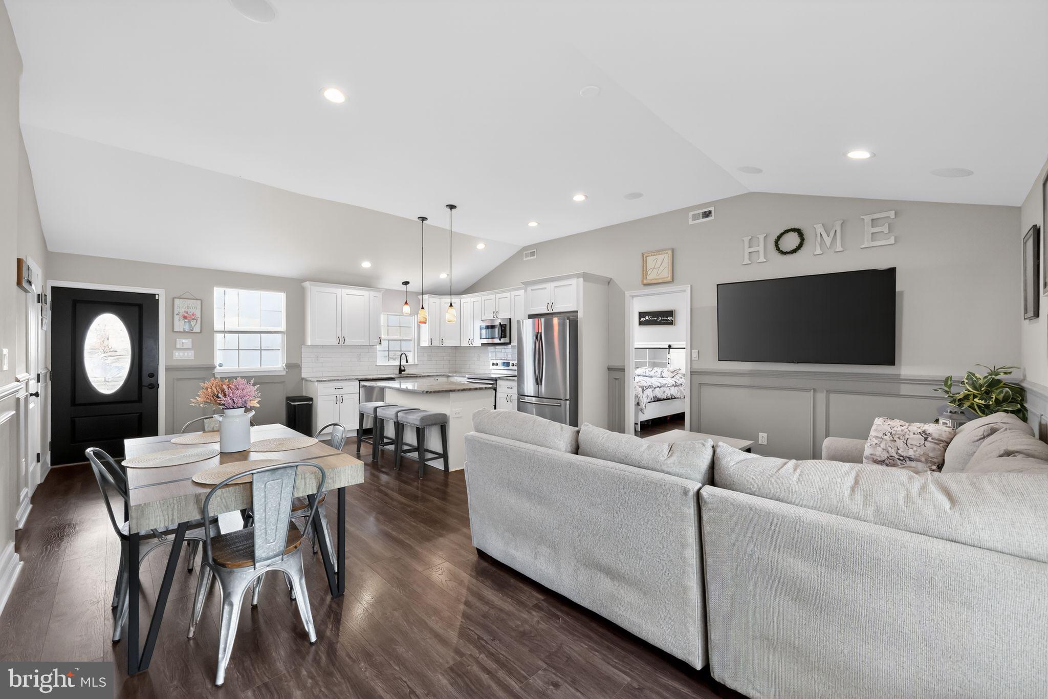 41 Stream Lane Levittown, PA 19055 - Photo 10 of 30