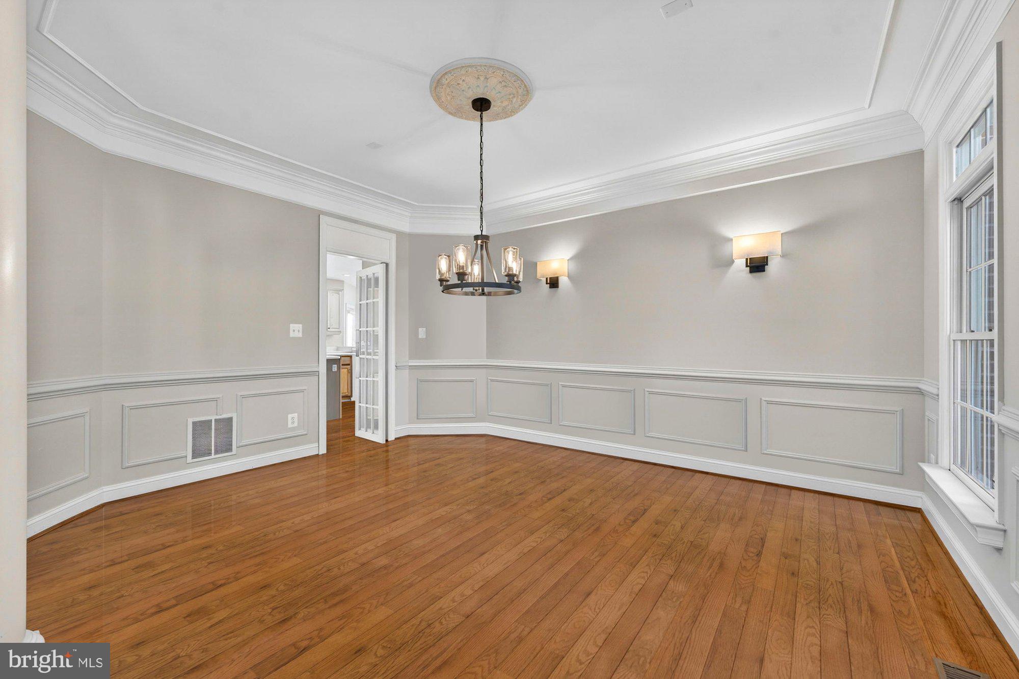 1424 Wynhurst Lane Vienna, VA 22182 - Photo 14 of 113