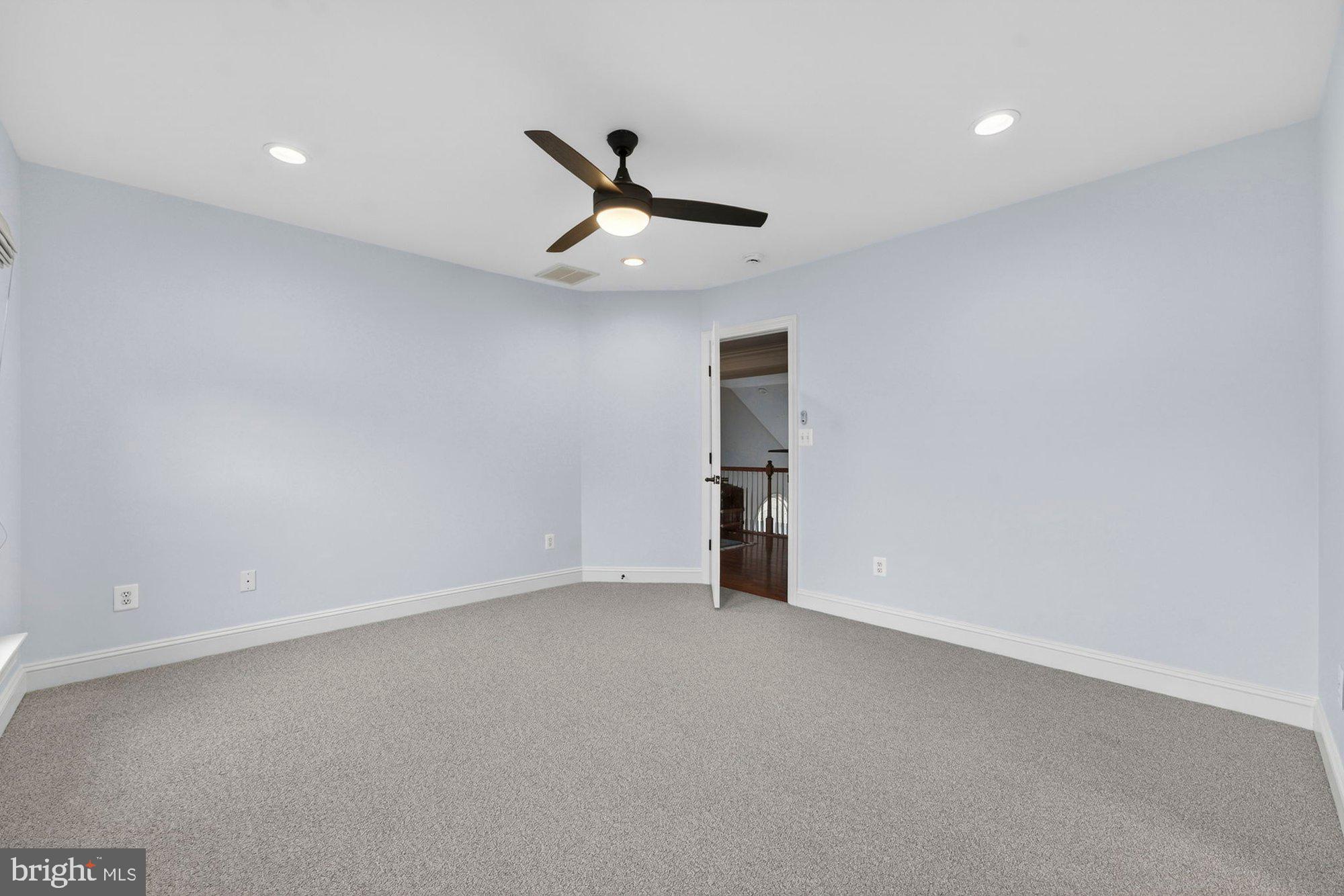 1424 Wynhurst Lane Vienna, VA 22182 - Photo 53 of 113