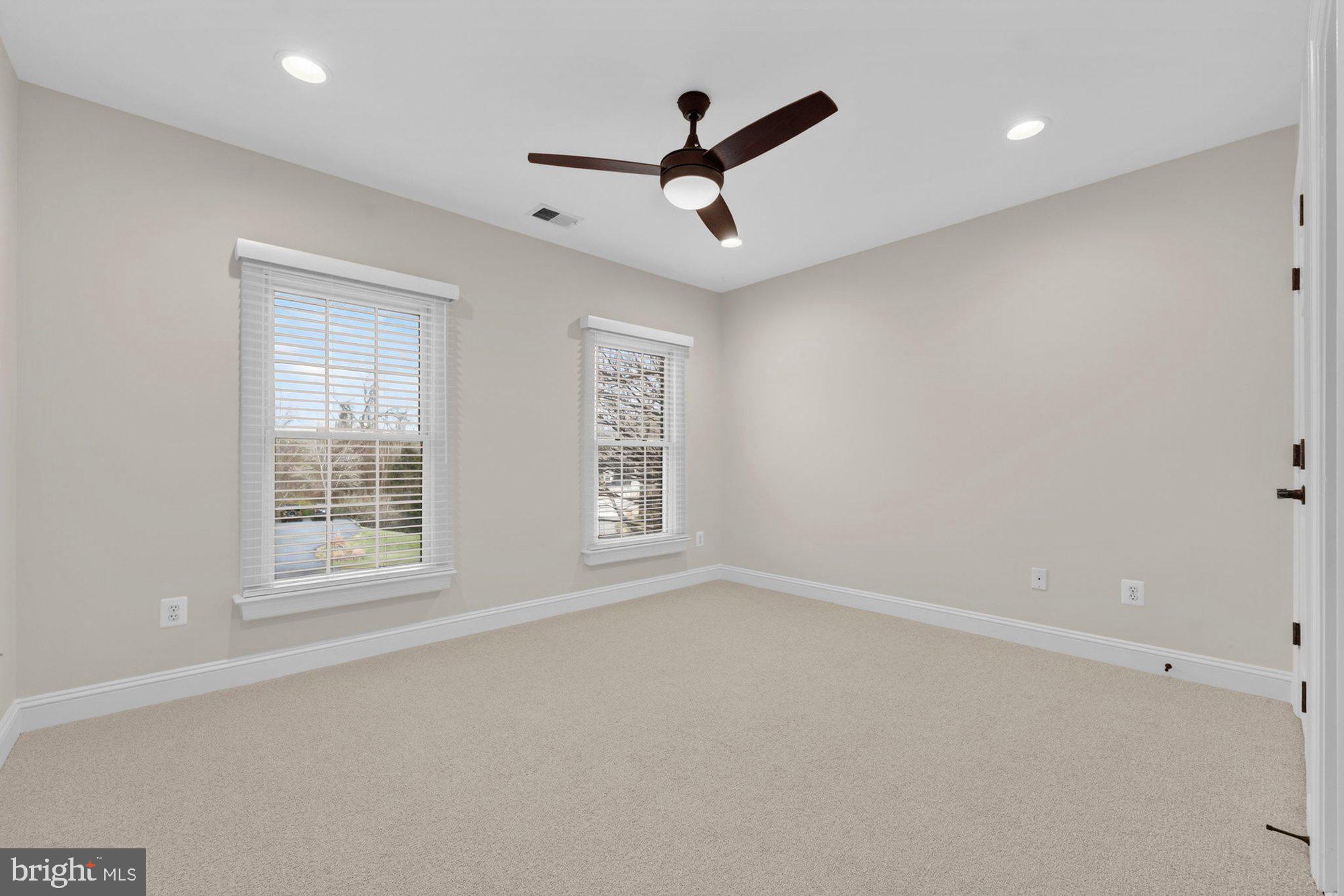 1424 Wynhurst Lane Vienna, VA 22182 - Photo 54 of 113