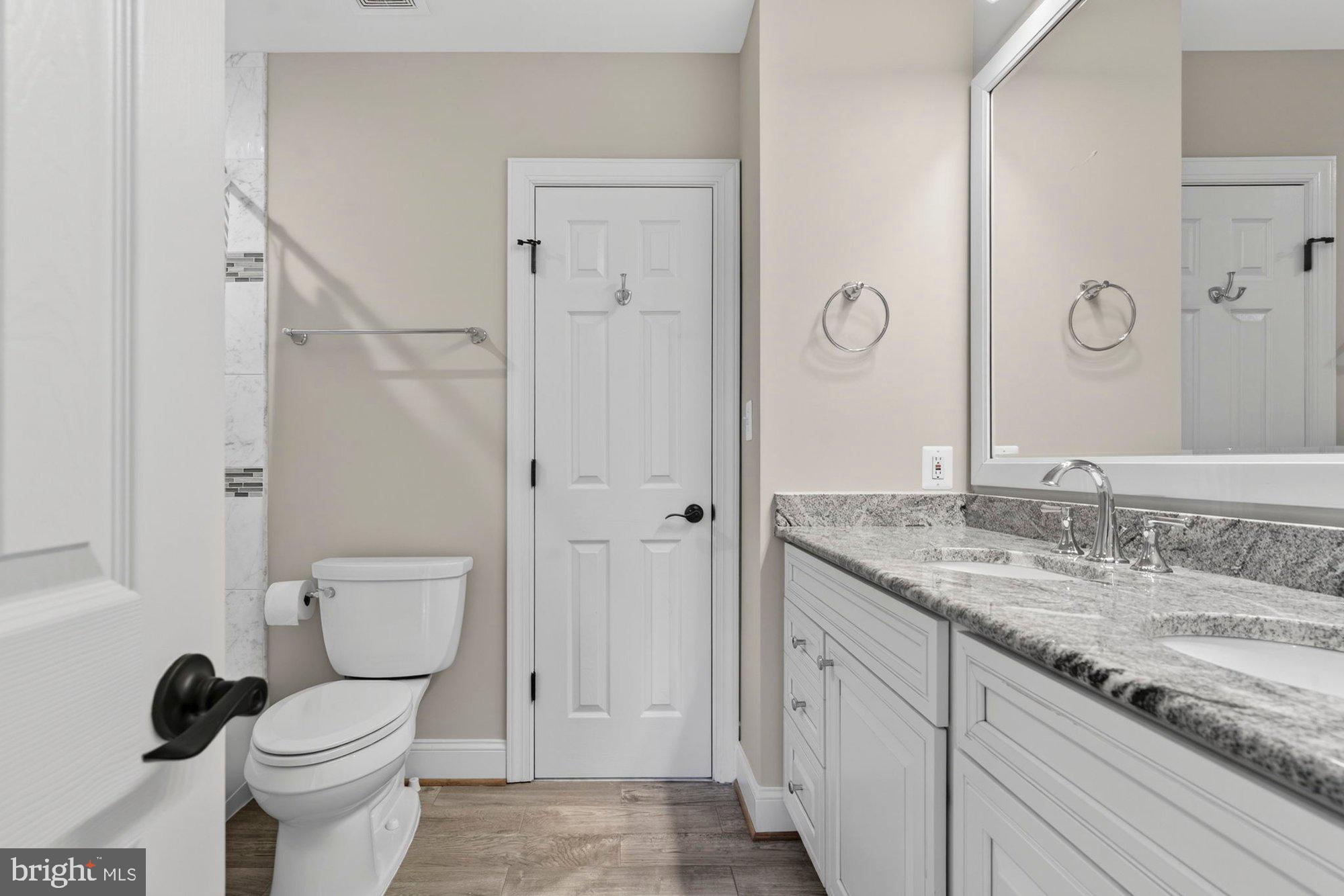 1424 Wynhurst Lane Vienna, VA 22182 - Photo 60 of 113