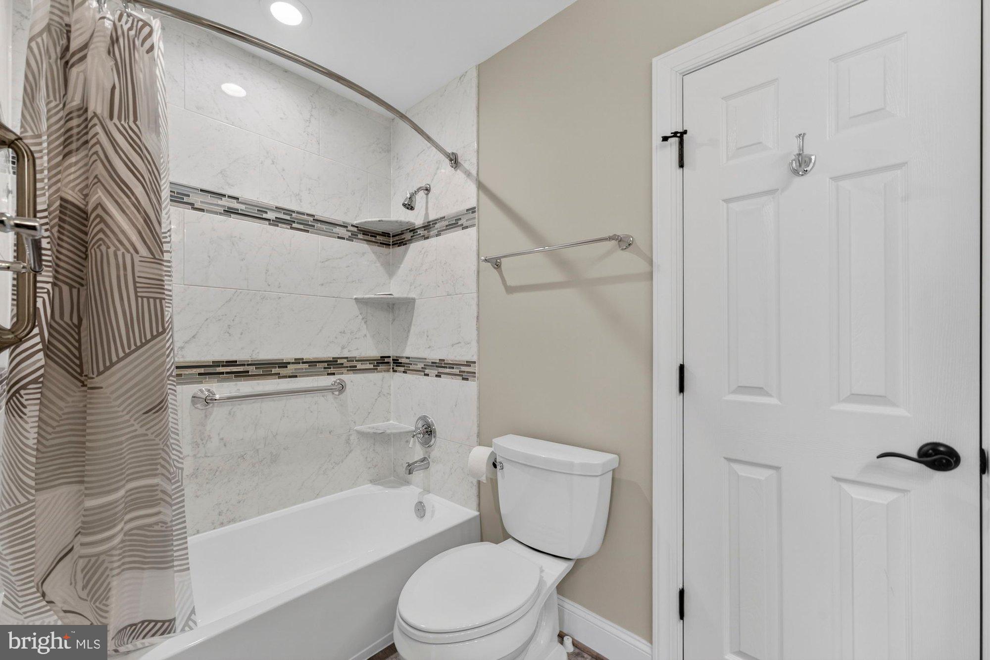 1424 Wynhurst Lane Vienna, VA 22182 - Photo 61 of 113