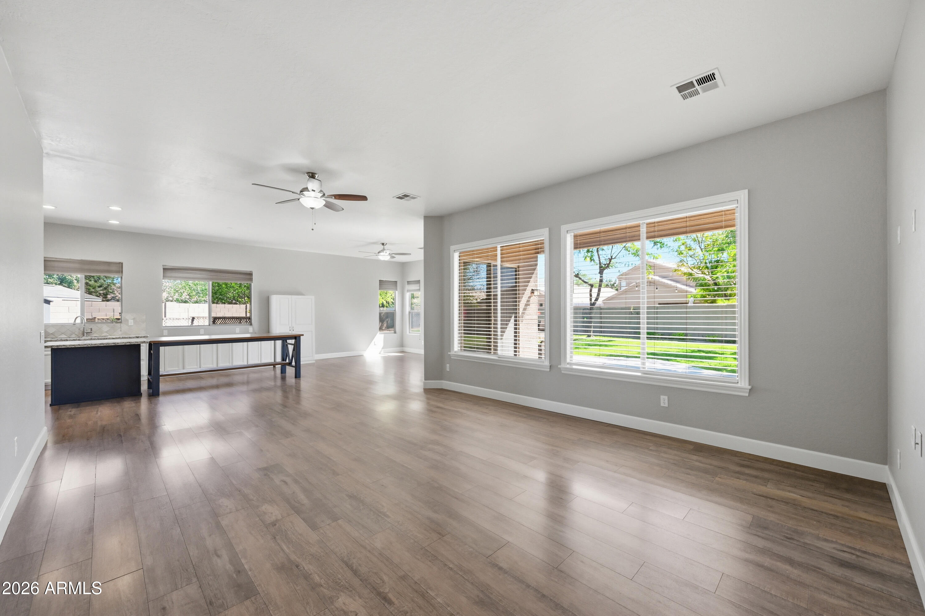 557 South Lemon Court Gilbert, AZ 85296 - Photo 6 of 39 6_011_dsc_6883