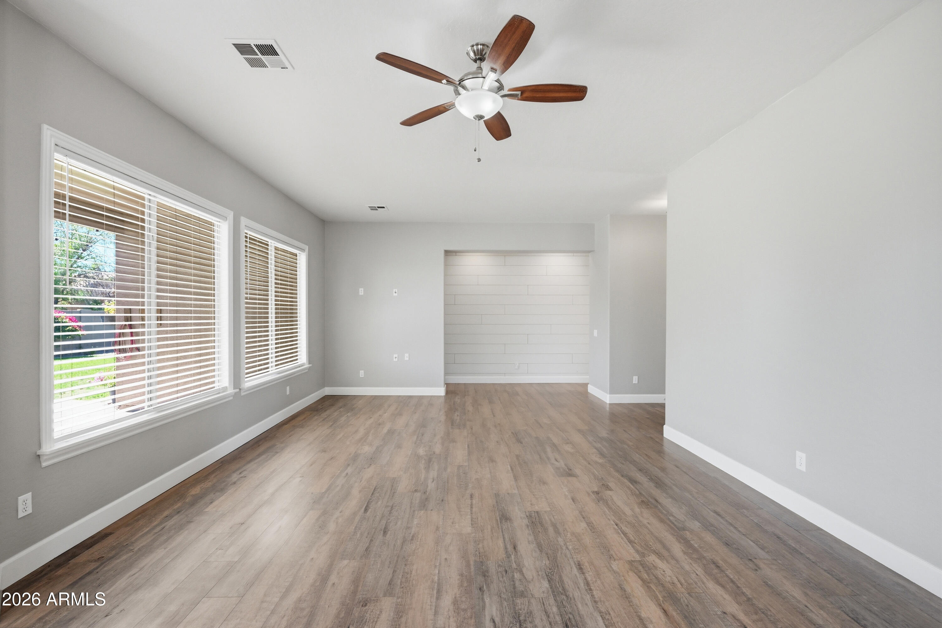 557 South Lemon Court Gilbert, AZ 85296 - Photo 7 of 39 7_012_dsc_6888