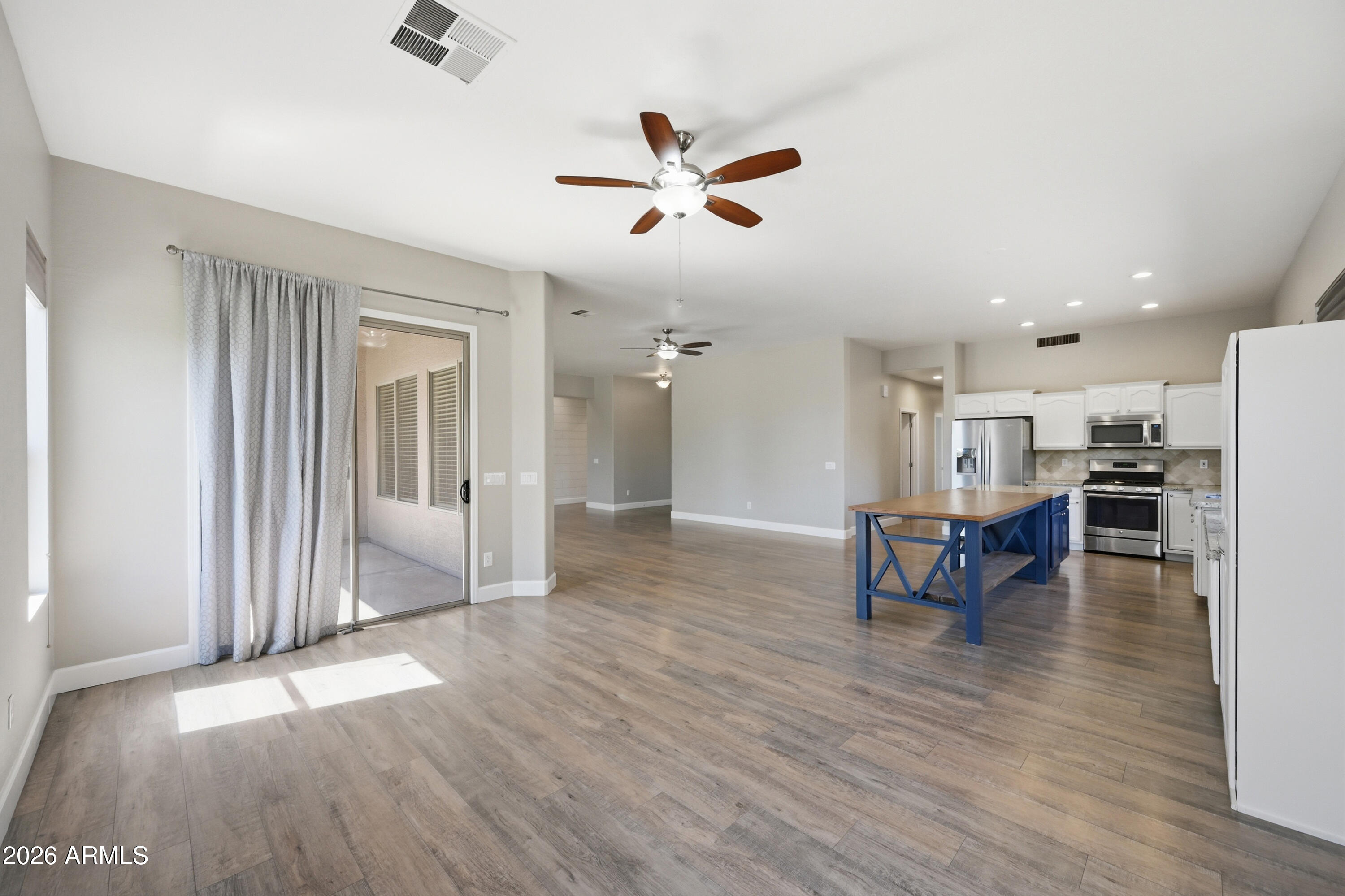 557 South Lemon Court Gilbert, AZ 85296 - Photo 8 of 39 8_013_dsc_6908